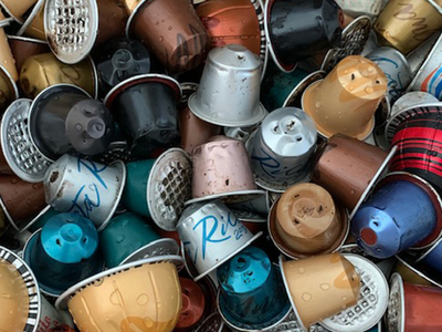 23 Sieraad van koffiecups